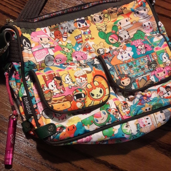 tokidoki Handbags - TOKIDOKI SATCHEL STYLE SATCHEL. PRICE CUT 🍎😃😊